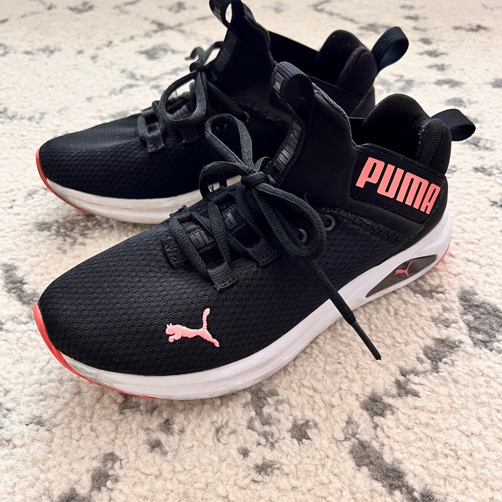Puma women’s sneaker